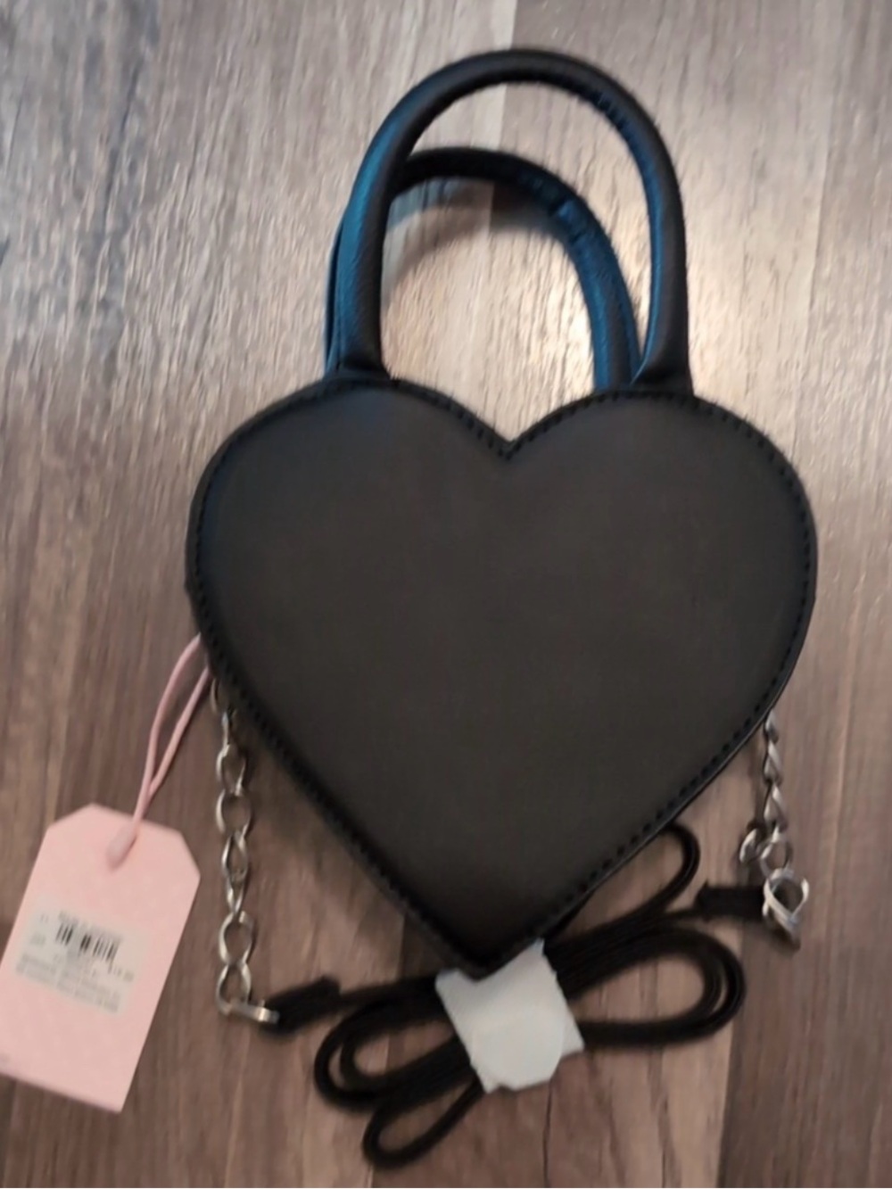 Heart-Shaped Black and Green Crossbody Bag - Picture 6 of 8